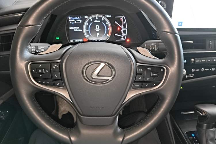 Used Lexus ES 2023 200 Excellence Edition Steering Wheel