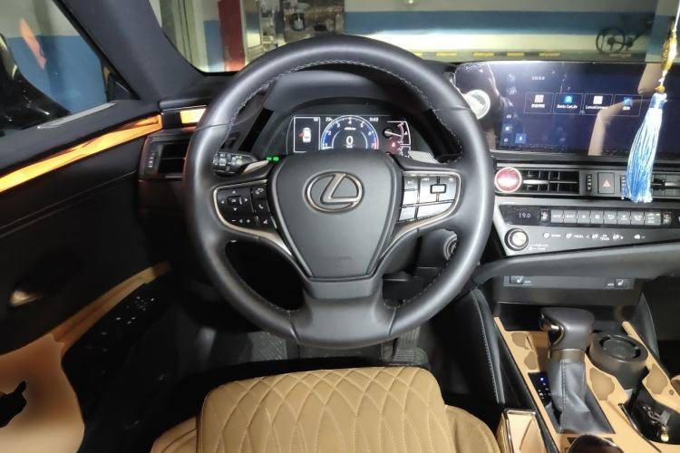Used Lexus ES 2023 200 Excellence Edition Steering Wheel