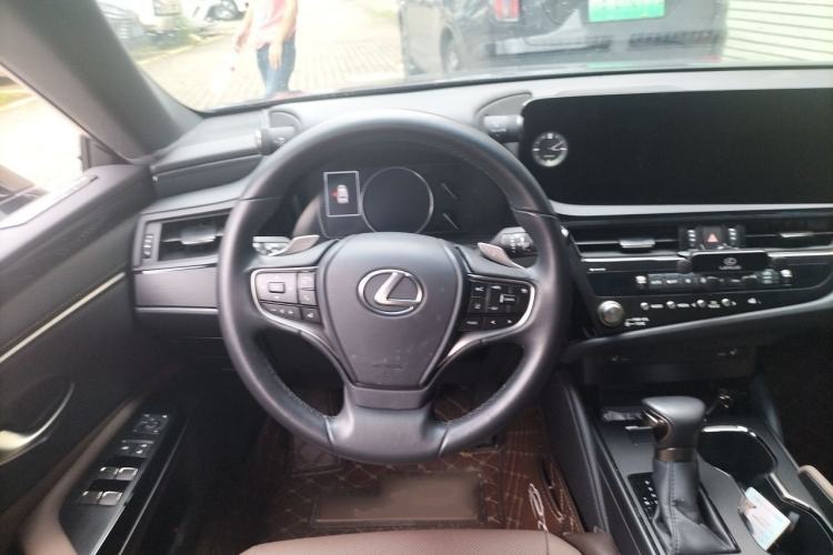 Used Lexus ES 2023 200 Excellence Edition Steering Wheel