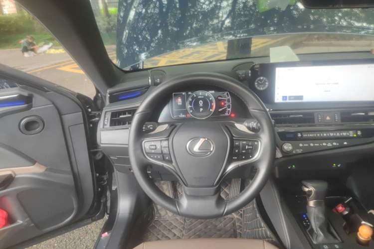 Used Lexus ES 2023 200 Excellence Edition Steering Wheel