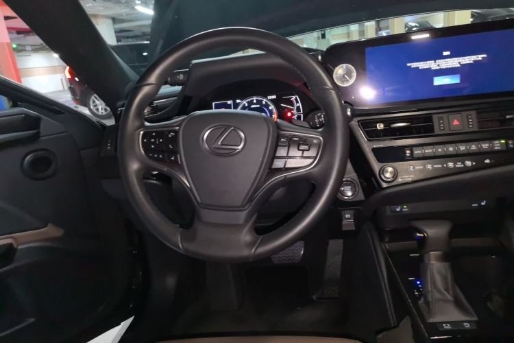 Used Lexus ES 2023 200 Excellence Edition Steering Wheel