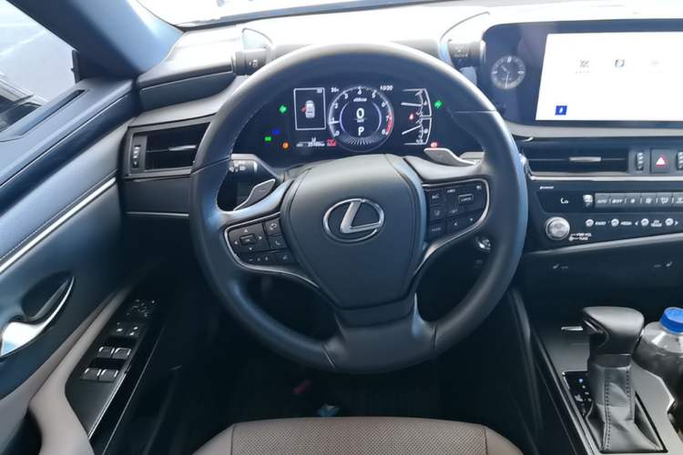 Used Lexus ES 2023 200 Excellence Edition Steering Wheel