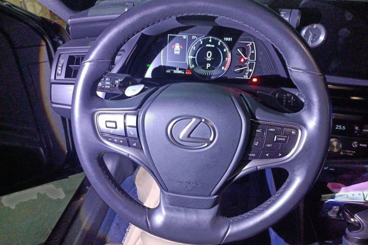 Used Lexus ES 2023 200 Excellence Edition Steering Wheel