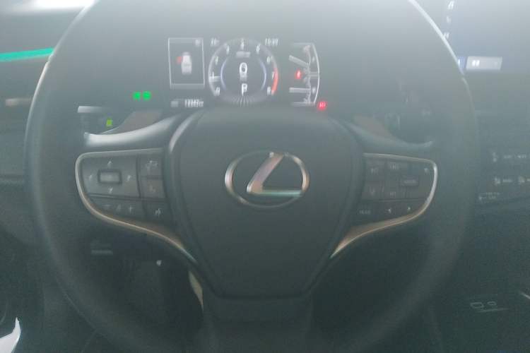 Used Lexus ES 2023 200 Excellence Edition Steering Wheel