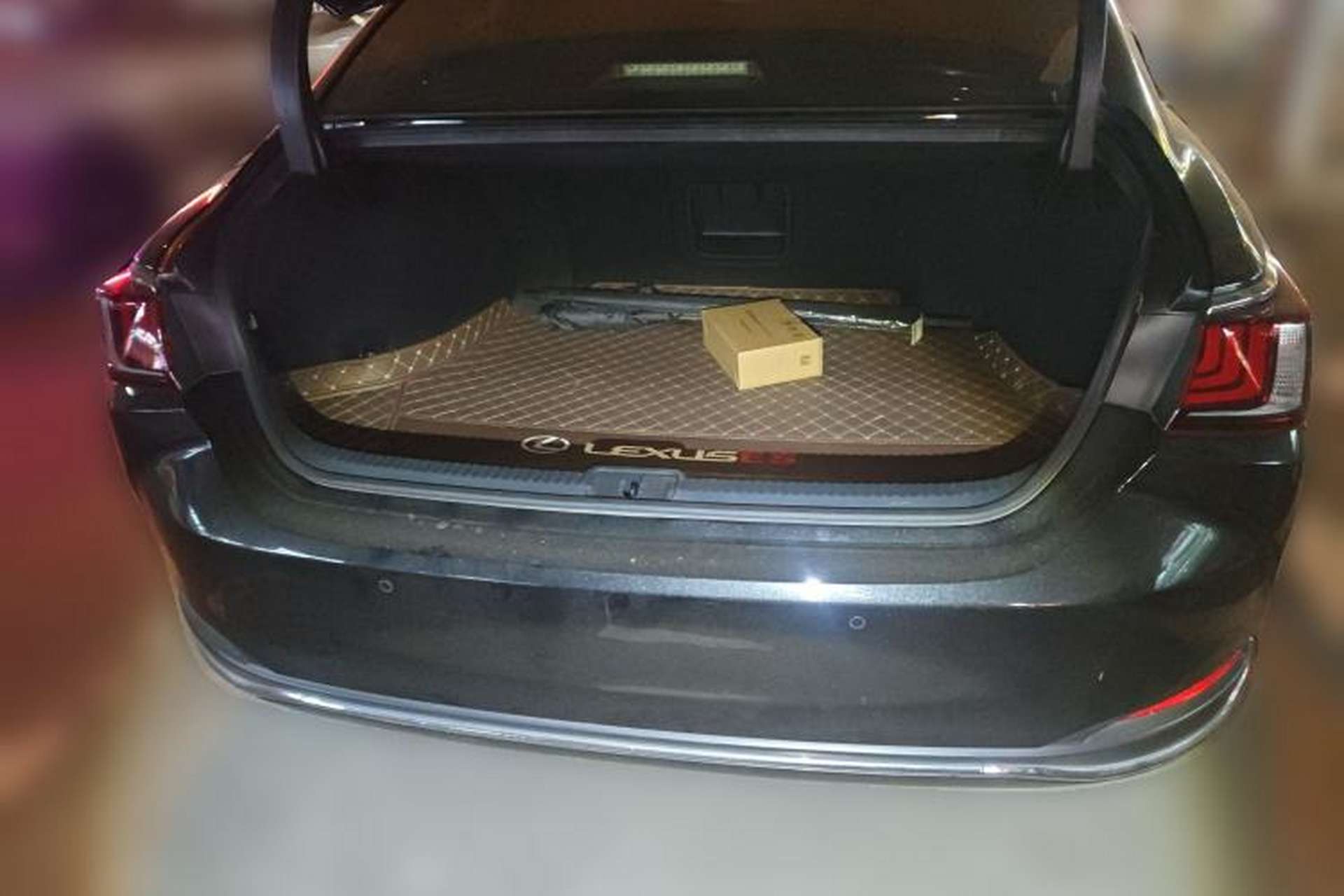 Used Lexus ES 2023 200 Excellence Edition Trunk