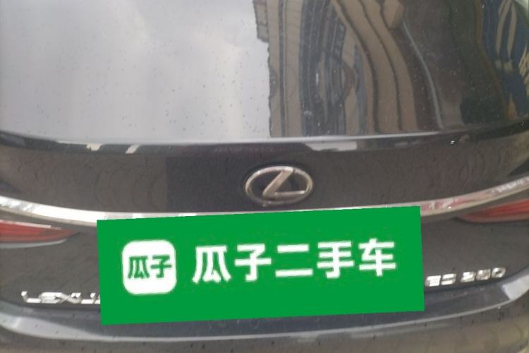 Used Lexus ES 2023 200 Excellence Edition Trunk