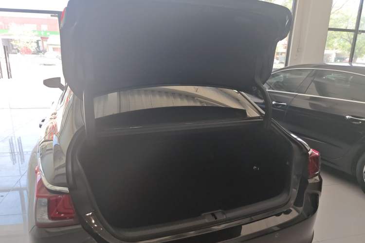 Used Lexus ES 2023 200 Excellence Edition Trunk