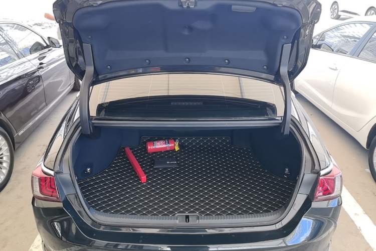 Used Lexus ES 2023 200 Excellence Edition Trunk