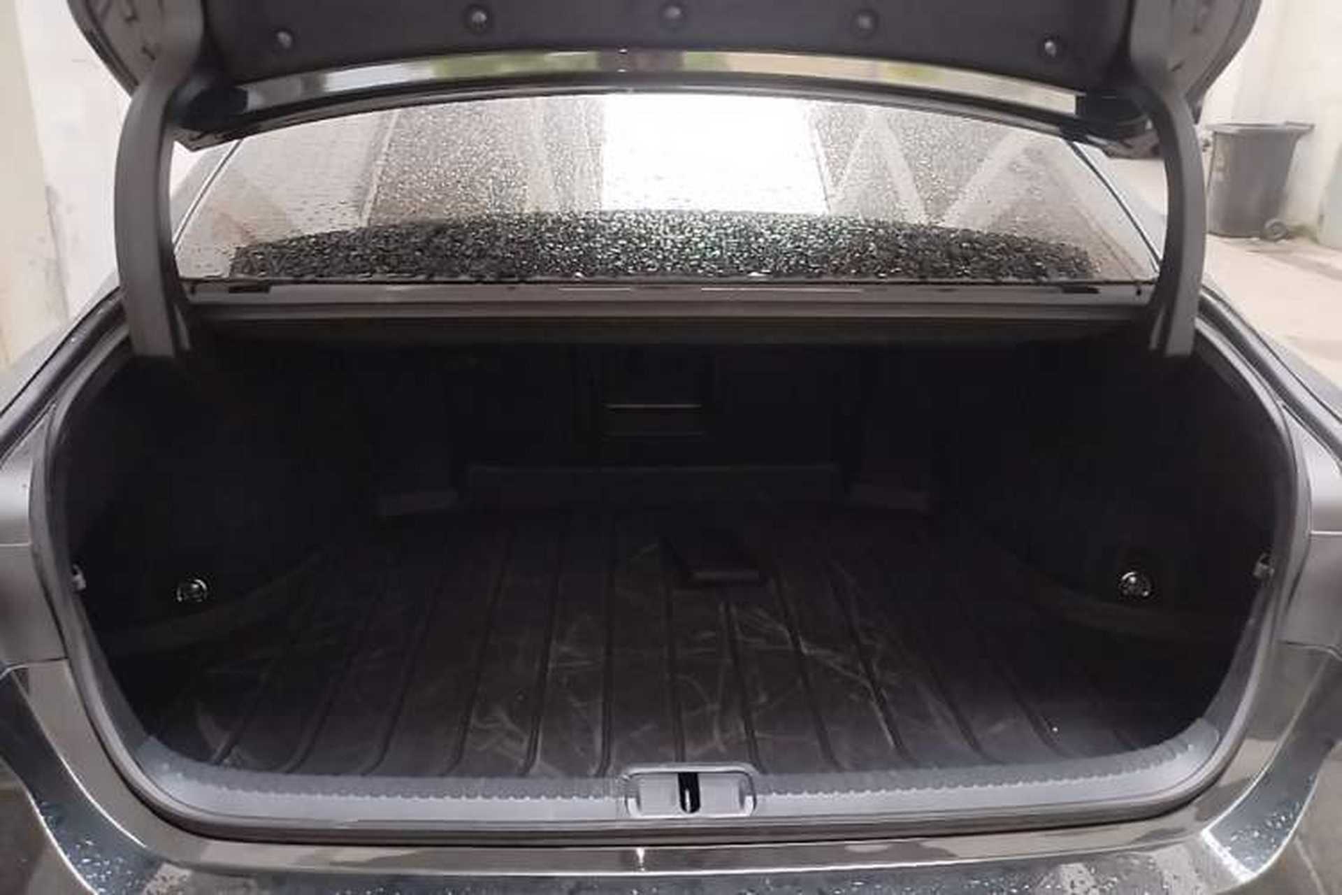 Used Lexus ES 2023 200 Excellence Edition Trunk