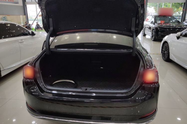 Used Lexus ES 2023 200 Excellence Edition Trunk