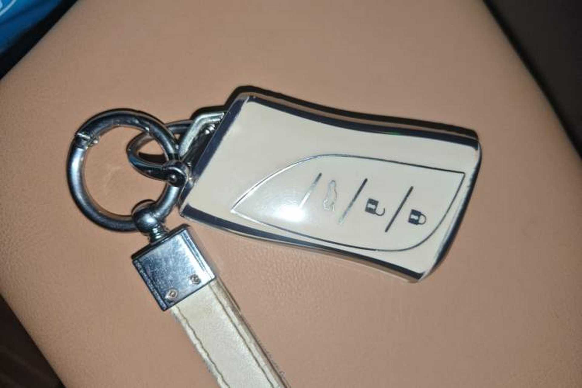 Used Lexus ES 2023 200 Excellence Edition Vehicle Key