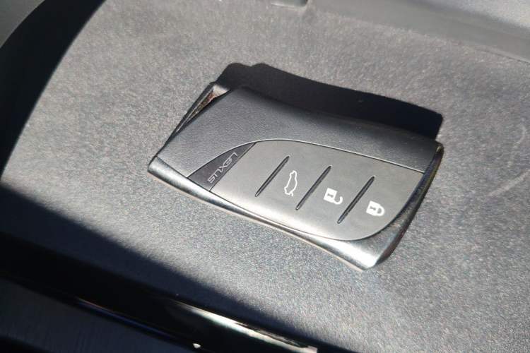 Used Lexus ES 2023 200 Excellence Edition Vehicle Key