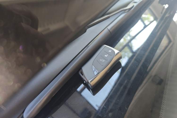 Used Lexus ES 2023 200 Excellence Edition Vehicle Key