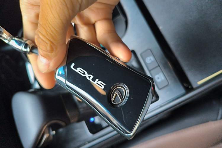 Used Lexus ES 2023 200 Excellence Edition Vehicle Key