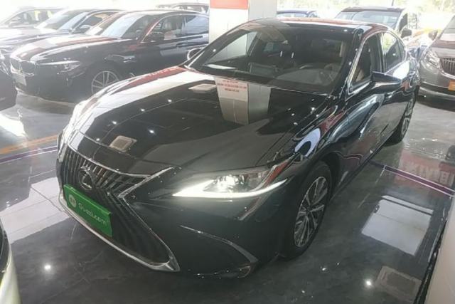 Used Lexus ES 2023 200 Excellence Edition