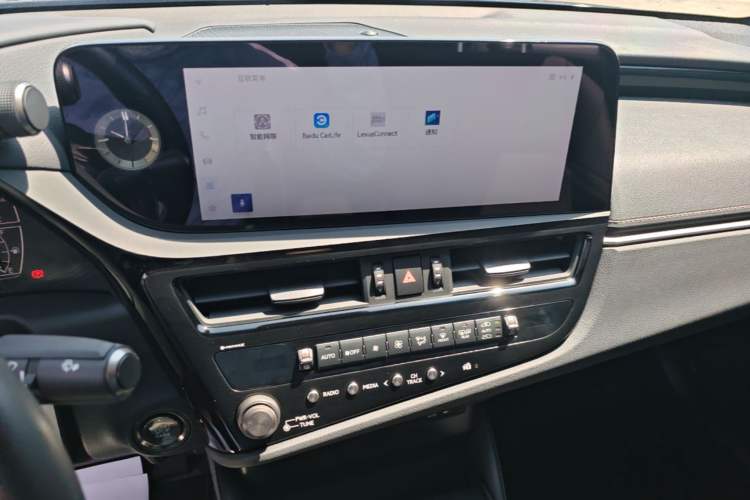 Used Lexus ES 2023 200 Excellence Edition Audio And AC Panel