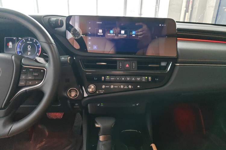 Used Lexus ES 2023 200 Excellence Edition Audio And AC Panel