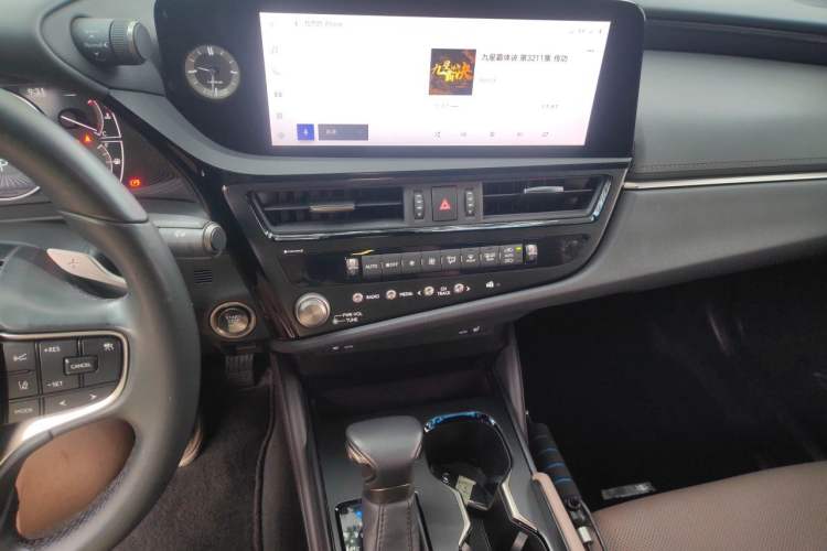 Used Lexus ES 2023 200 Excellence Edition Audio And AC Panel