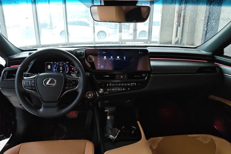 Used Lexus ES 2023 200 Excellence Edition Center Console