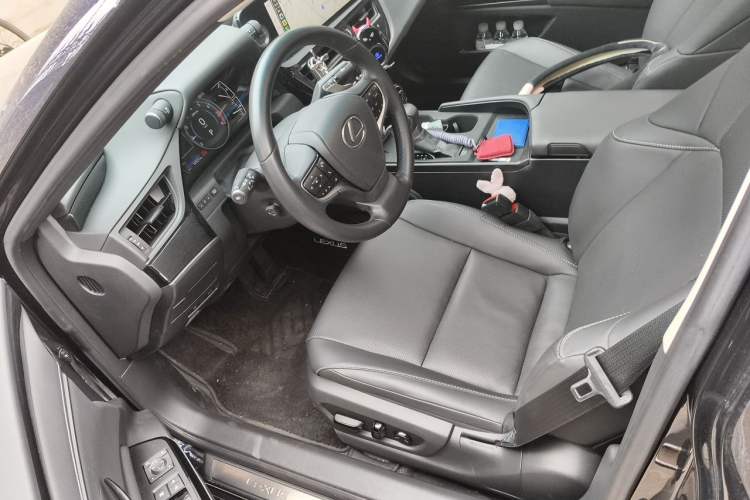 Used Lexus ES 2023 200 Excellence Edition Driver Seat