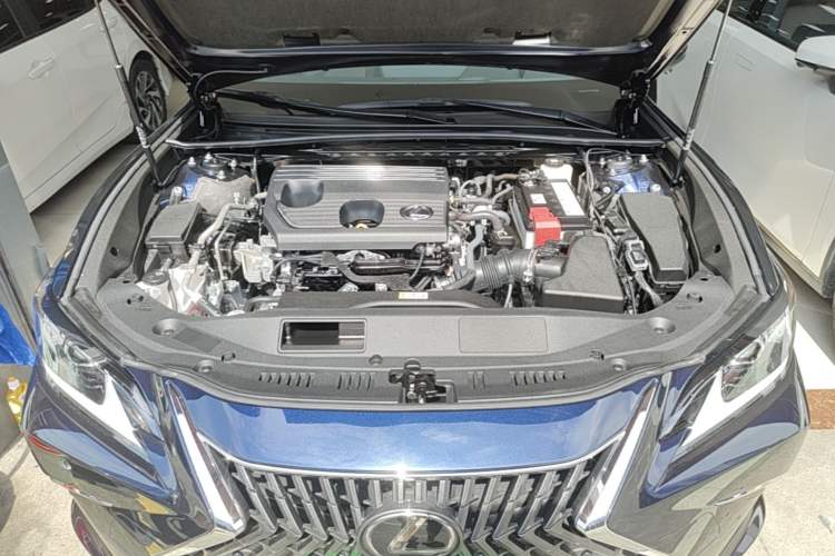 Used Lexus ES 2023 200 Excellence Edition Engine Bay