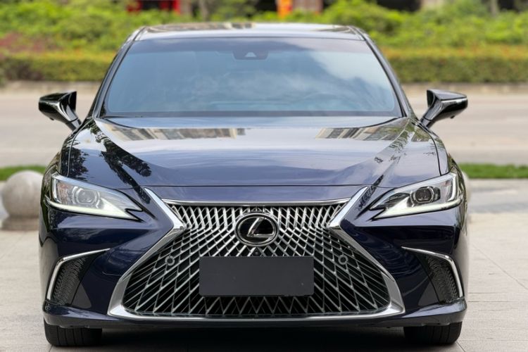 Used Lexus ES 2023 200 Excellence Edition Exterior 2