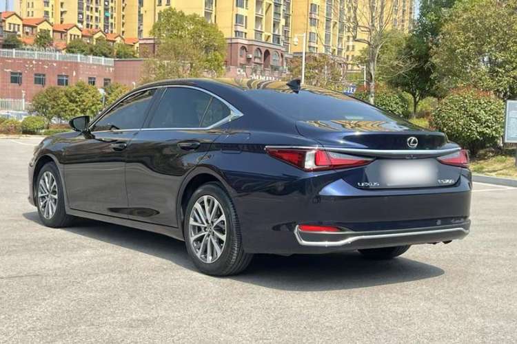 Used Lexus ES 2023 200 Excellence Edition Exterior 2