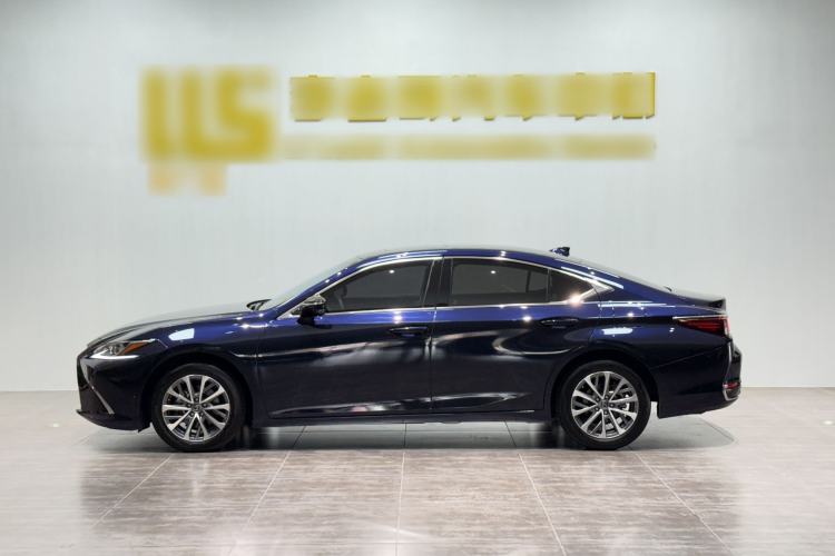 Used Lexus ES 2023 200 Excellence Edition Exterior 2