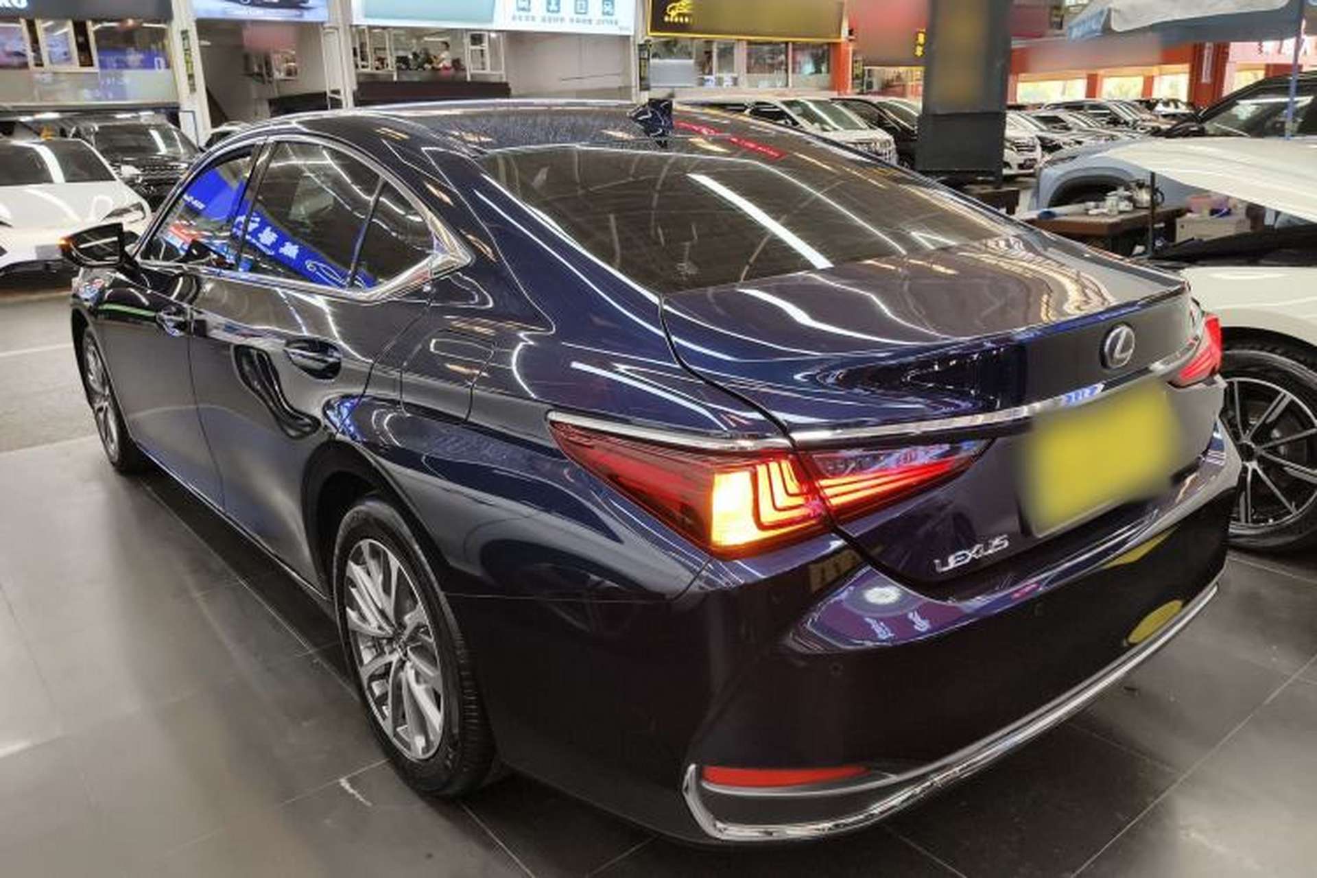 Used Lexus ES 2023 200 Excellence Edition Exterior 2