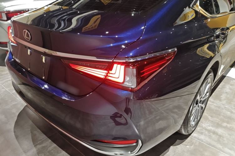 Used Lexus ES 2023 200 Excellence Edition Exterior 3