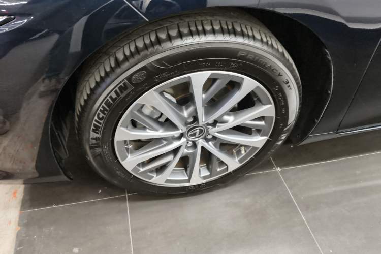 Used Lexus ES 2023 200 Excellence Edition Exterior 4
