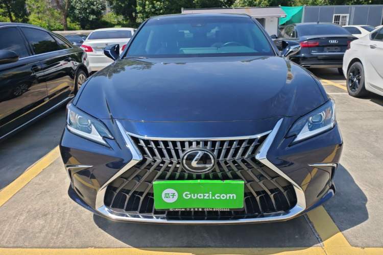 Used Lexus ES 2023 200 Excellence Edition Front