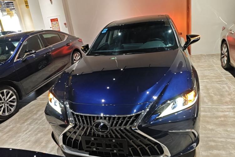 Used Lexus ES 2023 200 Excellence Edition Front