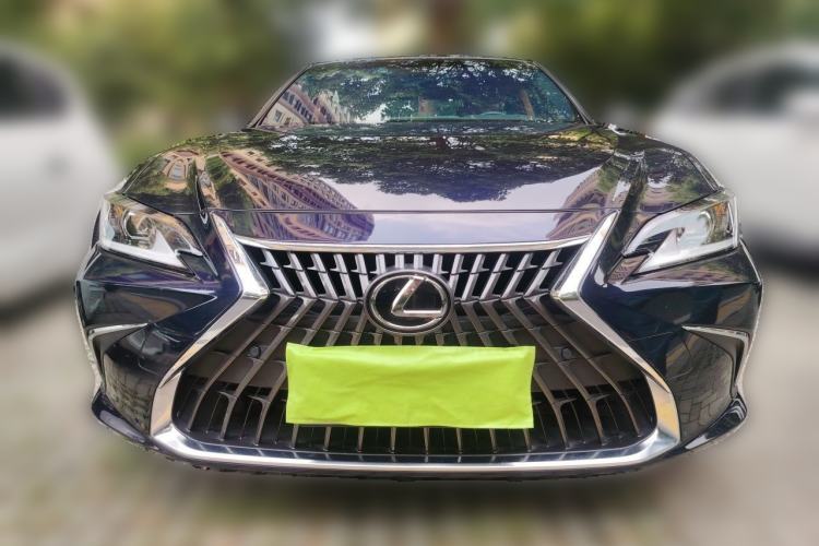 Used Lexus ES 2023 200 Excellence Edition Front