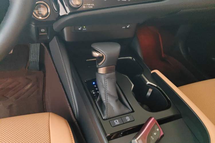 Used Lexus ES 2023 200 Excellence Edition Gear Lever