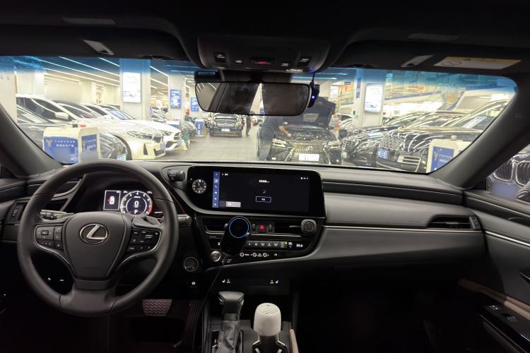 Used Lexus ES 2023 200 Excellence Edition Interior 1