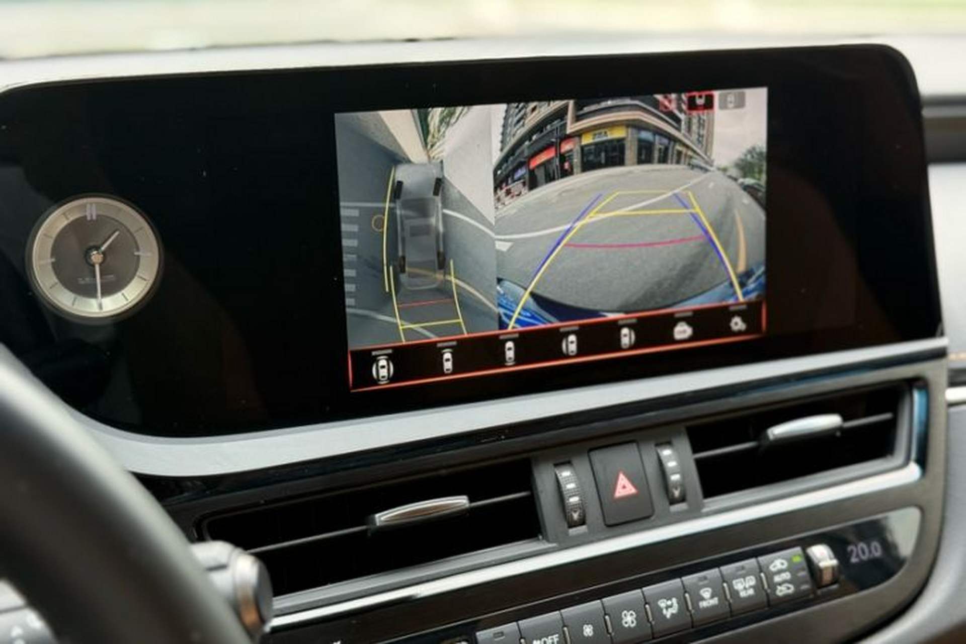 Used Lexus ES 2023 200 Excellence Edition Interior 9