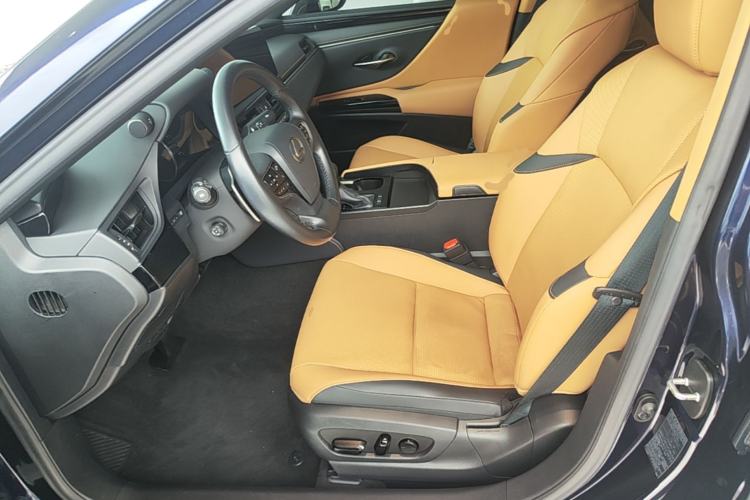 Used Lexus ES 2023 200 Excellence Edition Left Front Seat