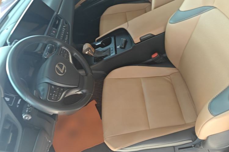 Used Lexus ES 2023 200 Excellence Edition Left Front Seat