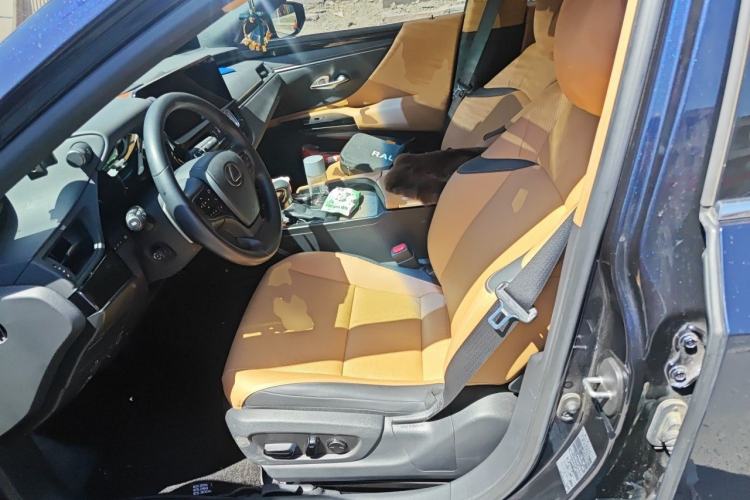 Used Lexus ES 2023 200 Excellence Edition Left Front Seat