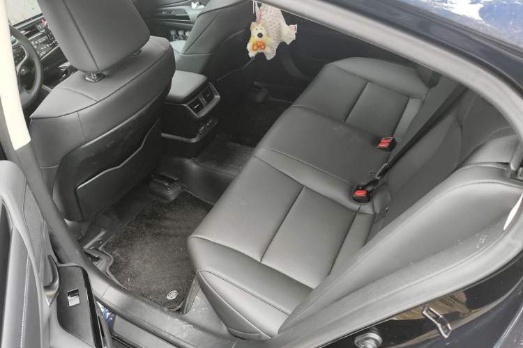 Used Lexus ES 2023 200 Excellence Edition Left Rear Seat
