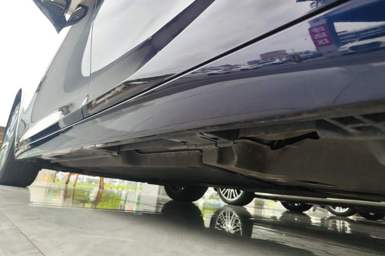 Used Lexus ES 2023 200 Excellence Edition Left Side Sill