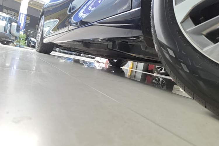 Used Lexus ES 2023 200 Excellence Edition Left Side Sill
