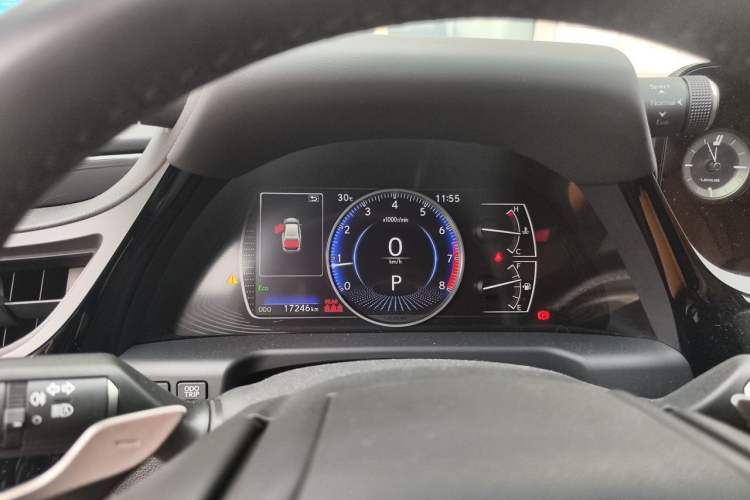 Used Lexus ES 2023 200 Excellence Edition Odometer Close Up