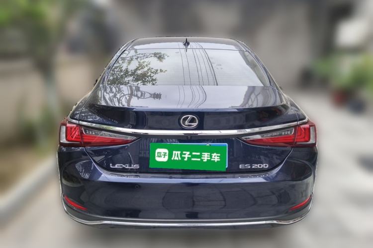 Used Lexus ES 2023 200 Excellence Edition Rear