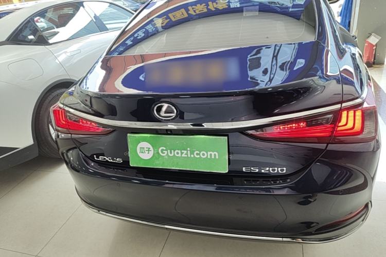 Used Lexus ES 2023 200 Excellence Edition Rear