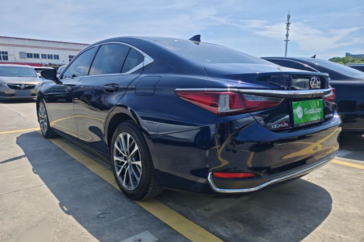 Used Lexus ES 2023 200 Excellence Edition Rear Left 45 Deg
