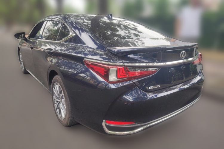 Used Lexus ES 2023 200 Excellence Edition Rear Left 45 Deg