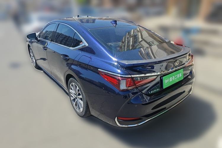 Used Lexus ES 2023 200 Excellence Edition Rear Left 45 Deg
