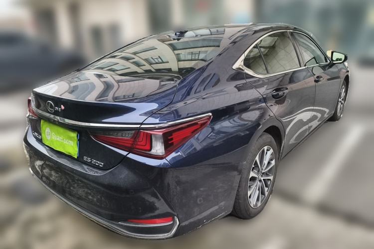 Used Lexus ES 2023 200 Excellence Edition Rear Right 45 Deg